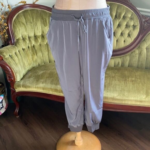 NY & Co., Grey jogger slacks with pockets. Women’s M. NWOT - Picture 1 of 6